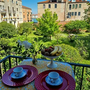Angela Di House Appartement